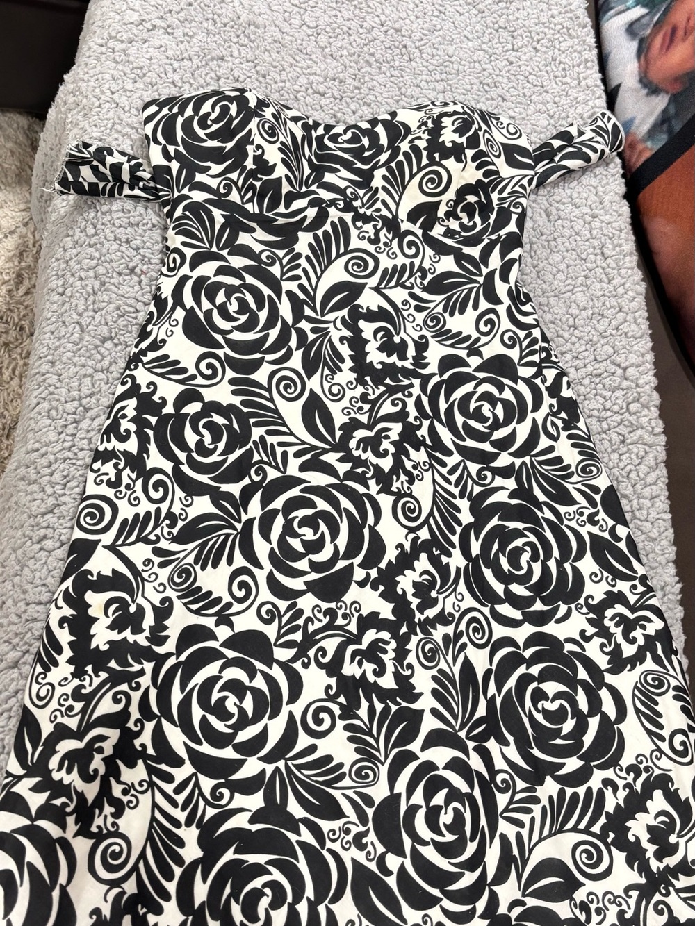 White House Black Market Strapless Floral Print Dress in Black & White